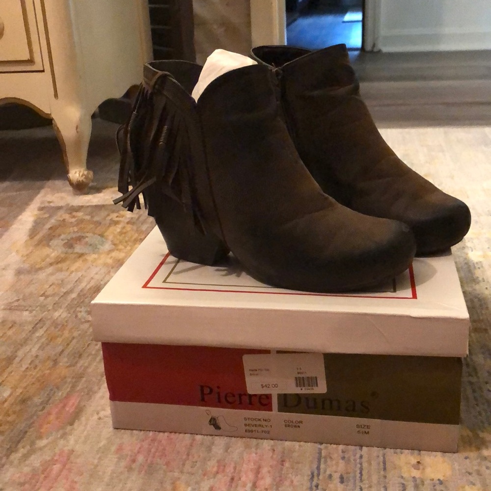 PIERRE DUMAS “Beverly” Fringe Booties